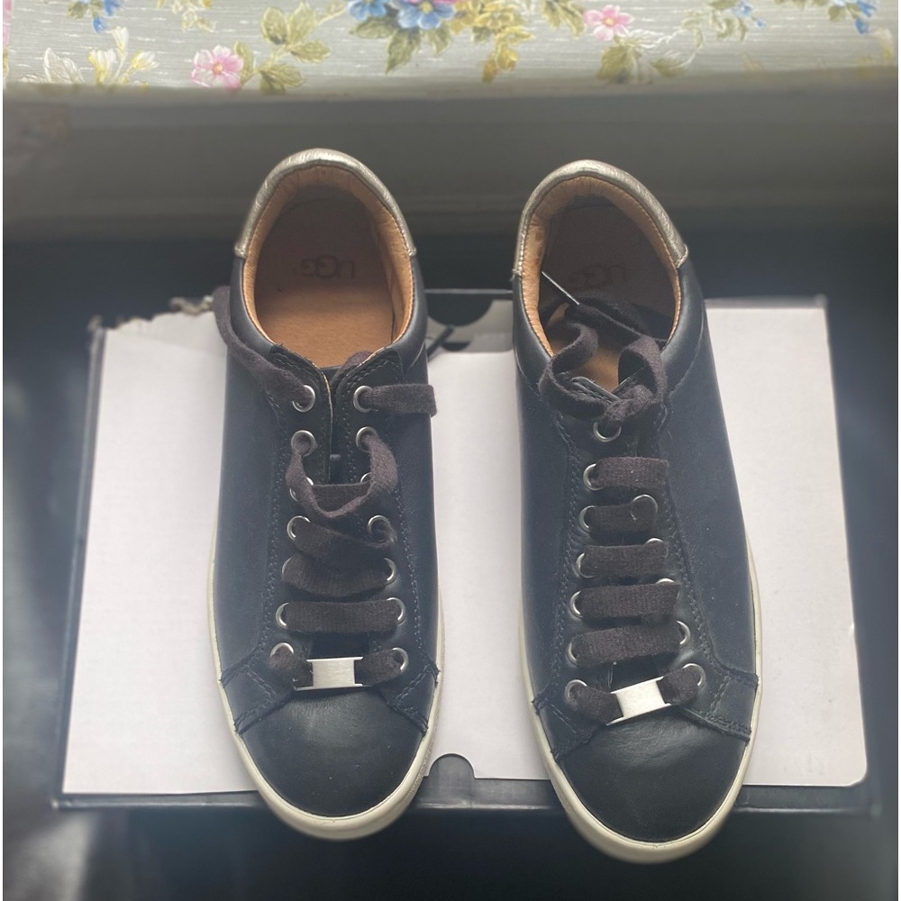 UGG sneakers NWOT